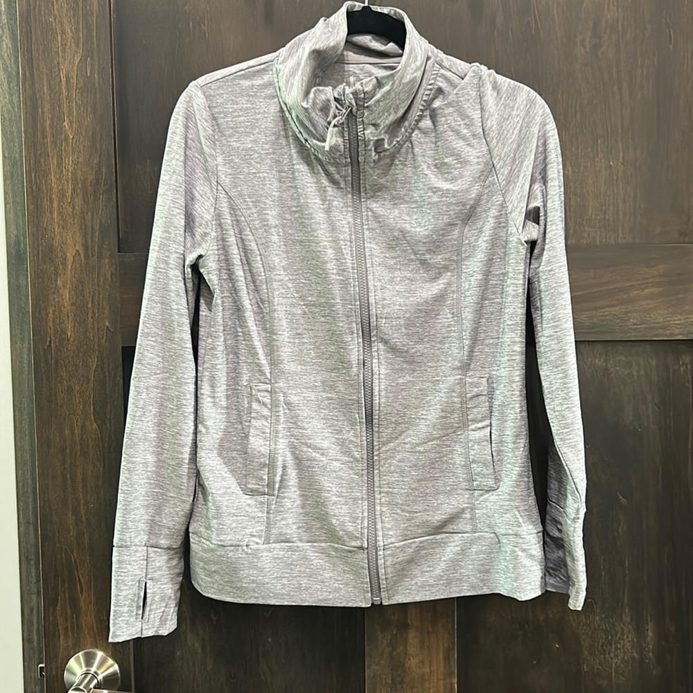 Workout Zip Up Size M
